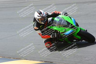 media/Apr-10-2022-SoCal Trackdays (Sun) [[f104b12566]]/Bowl (11am)/